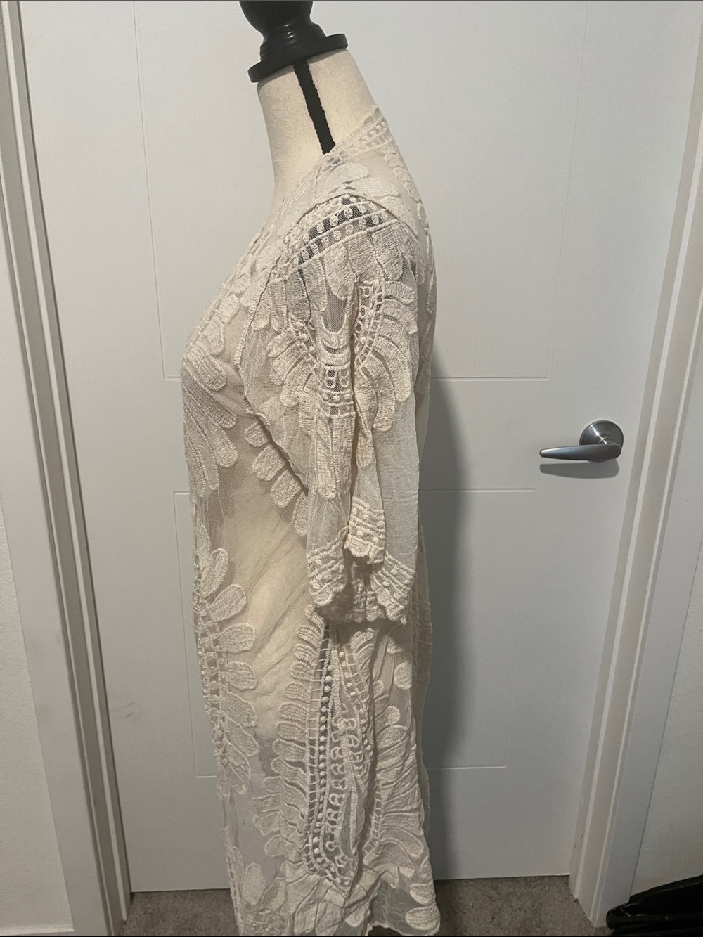 Rebellion Off White Bohemian Open Kimono Resort Coastal Beach Vacation Pool - Picture 3 of 9